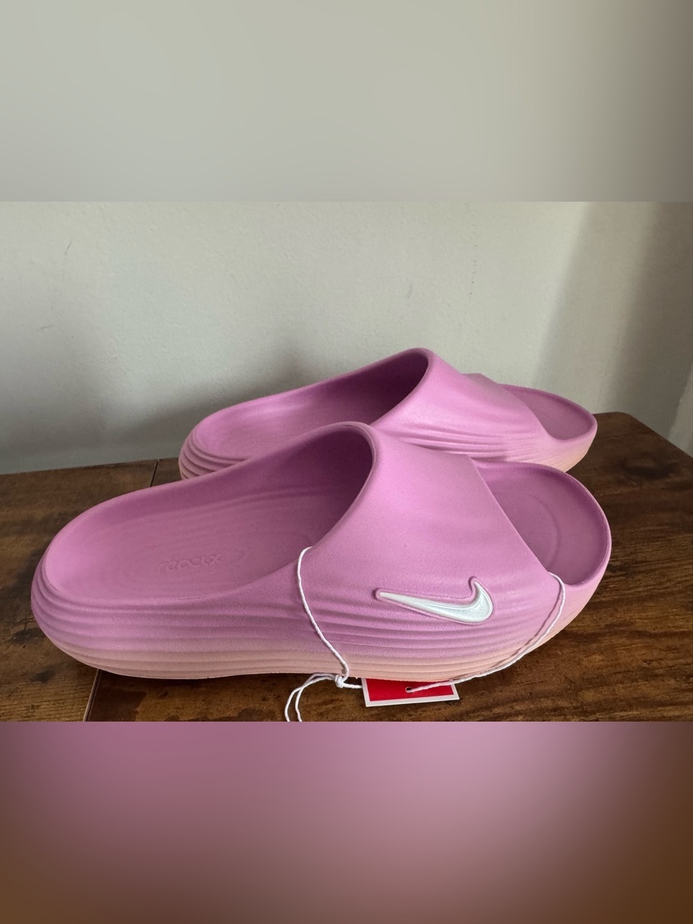 W Nike Reactx Rejuven8 Pink  Sandals with White Swoosh Women 9 Mens 8